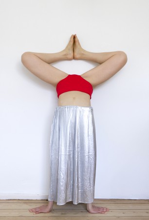 Handstand. Hommage Nuria Fuster. 2017. Red/Silver